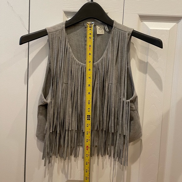 Gray fringe crop top - Picture 2 of 4